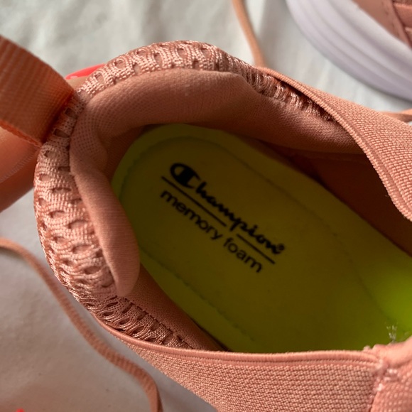 champion running shoes/ salmon pink - Picture 3 of 3
